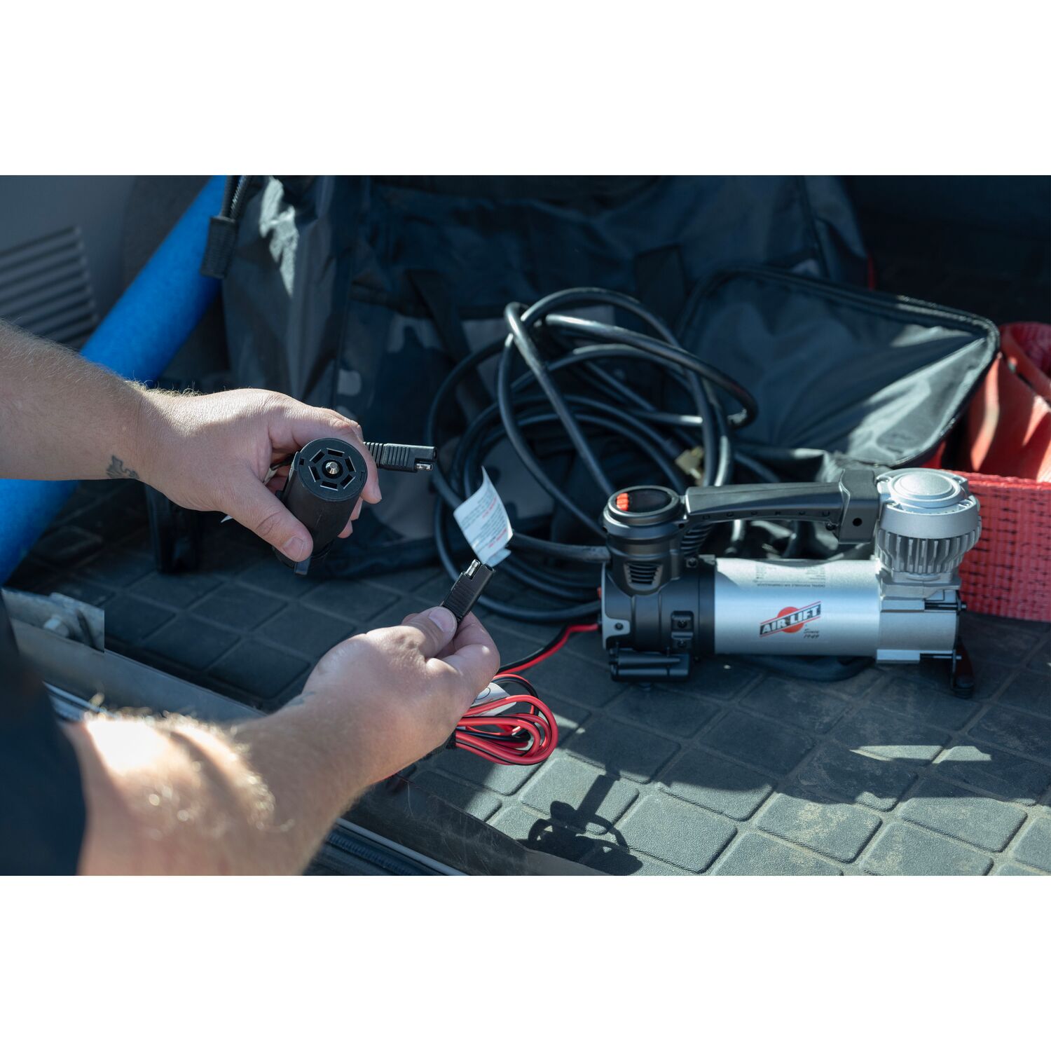 7-Way Power Adapter - 16153 | Air Lift Company